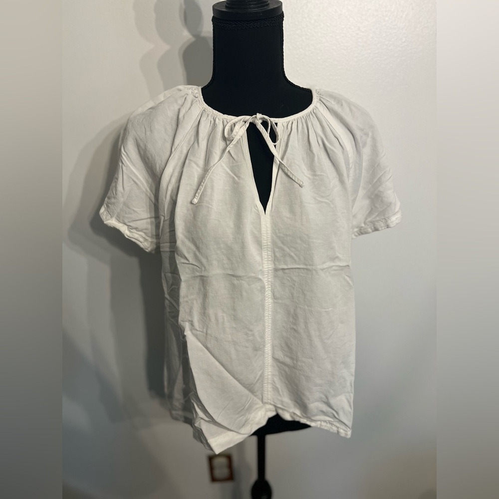 3/$15 GAP Optic White Women's Zen Tie Top